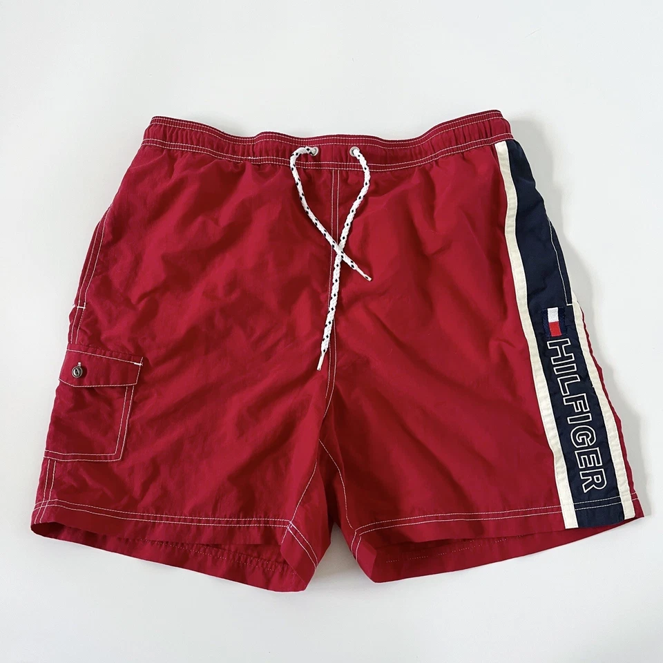 Bañador Tommy Hilfiger vintage años 90/Y2K para hombre grande rojo traje de baño deletreado Foto 2 de 4