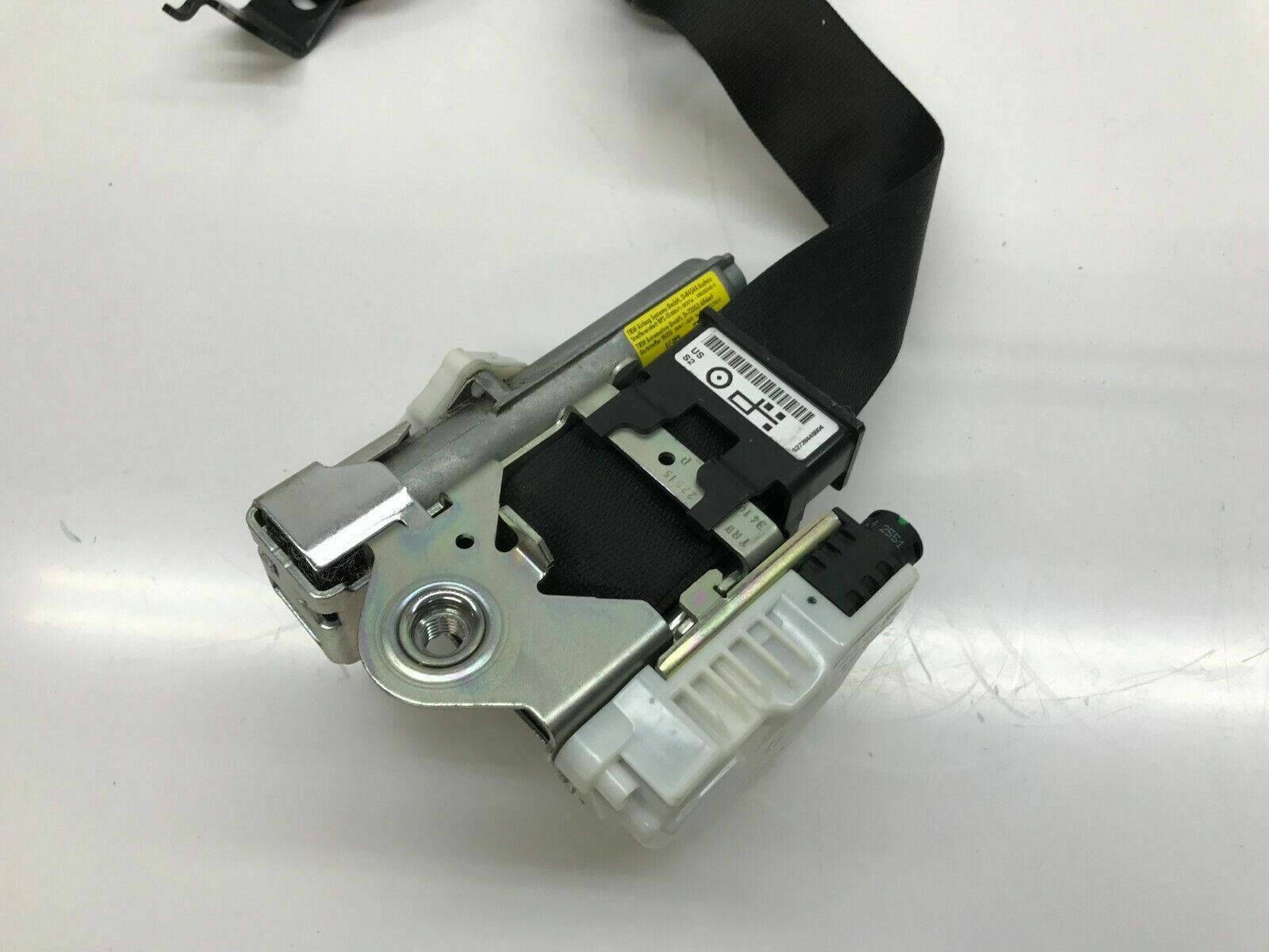 BMW FRONT RIGHT PASSENGER SIDE SEAT BELT OEM 34143195E | eBay