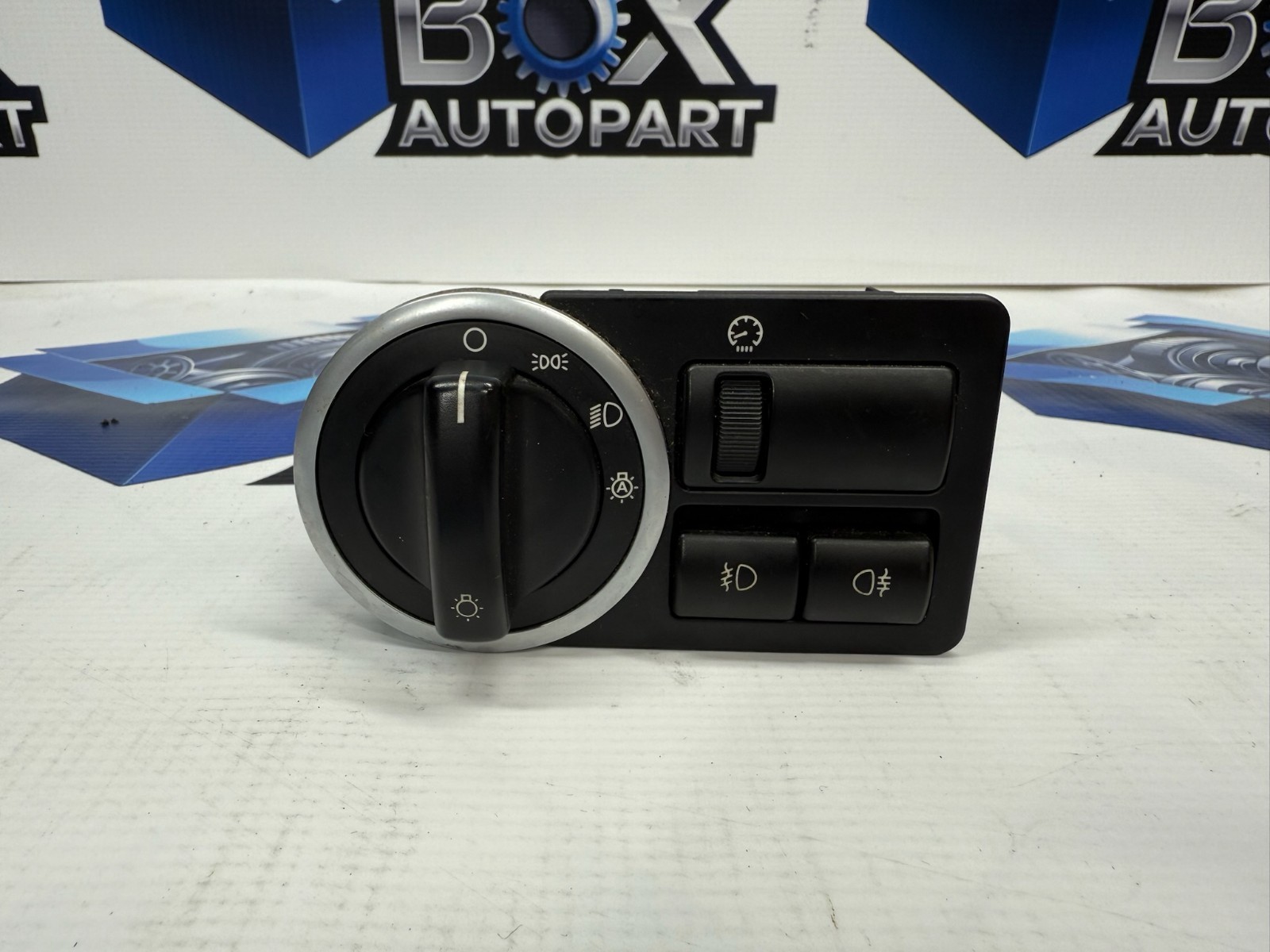 2005-2013 Land Rover Range Rover L322 Headlight Fog Lamp Switch YUD501380PUY