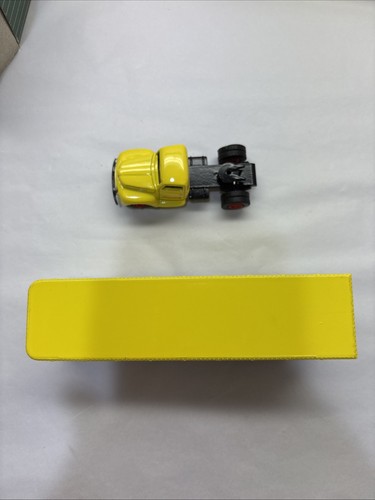 Coca Cola 1930's StyleTractor Trailer 1/64 Die-Cast 1991 Hartoy "Work Refreshed" - Picture 4 of 8