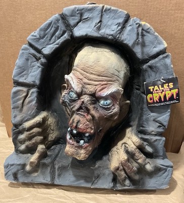 Halloween Crypt Keeper Scary Wall Hanging Decoration - Tales From The Crypt