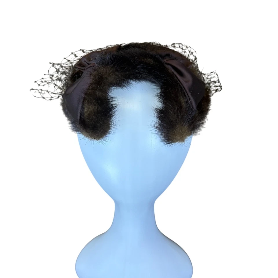 Chapéu de coquetel feminino marrom pele de vison com laço e véu de rede estilo vintage elegante - Imagem 4 de 4