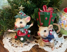 2pc Enchanting Christmas Nostalgic Mice Gift & Christmas Tree Decor Sf