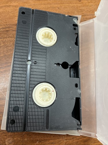 Serial Mom VHS 1994 HBO Home Video John Waters Kathleen Turner Ricki Lake READ - Foto 4 di 8