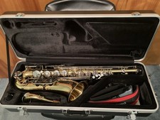 Jupiter Tenor Saxophone JTS-710 with case, neck straps and brand new l g re reed
