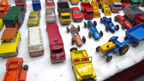 HUGE Vintage Lesney Matchbox 85 piece lot-Most EXCELLENT CONDITION w/Case (D133) - Picture 12 of 23