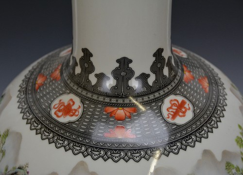 Large Chinese Republic Famille Rose Landscape Globular Porcelain Vase with Mark - Picture 6 of 12