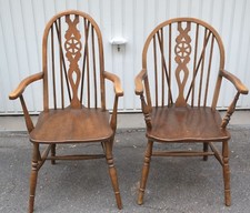 Möbel,Mobiliar, Zwei Windsorsessel, aus Eichenholz, England,ca 1830