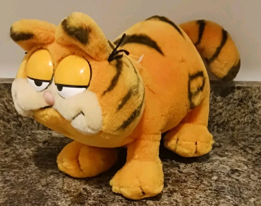 Vintage Plush Garfield 10