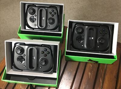 3 Razer Kishi v1 Gaming Controllers for iOS