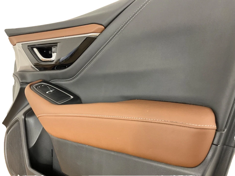Panel de moldura de puerta delantera derecha Subaru Outback 2020 marrón negro S73512700 OEM Foto 3 de 4