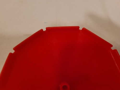 Paraguas de plástico rojo arco vintage para piscina 4 pulgadas hecho en Hong Kong - Imagen 4 de 4