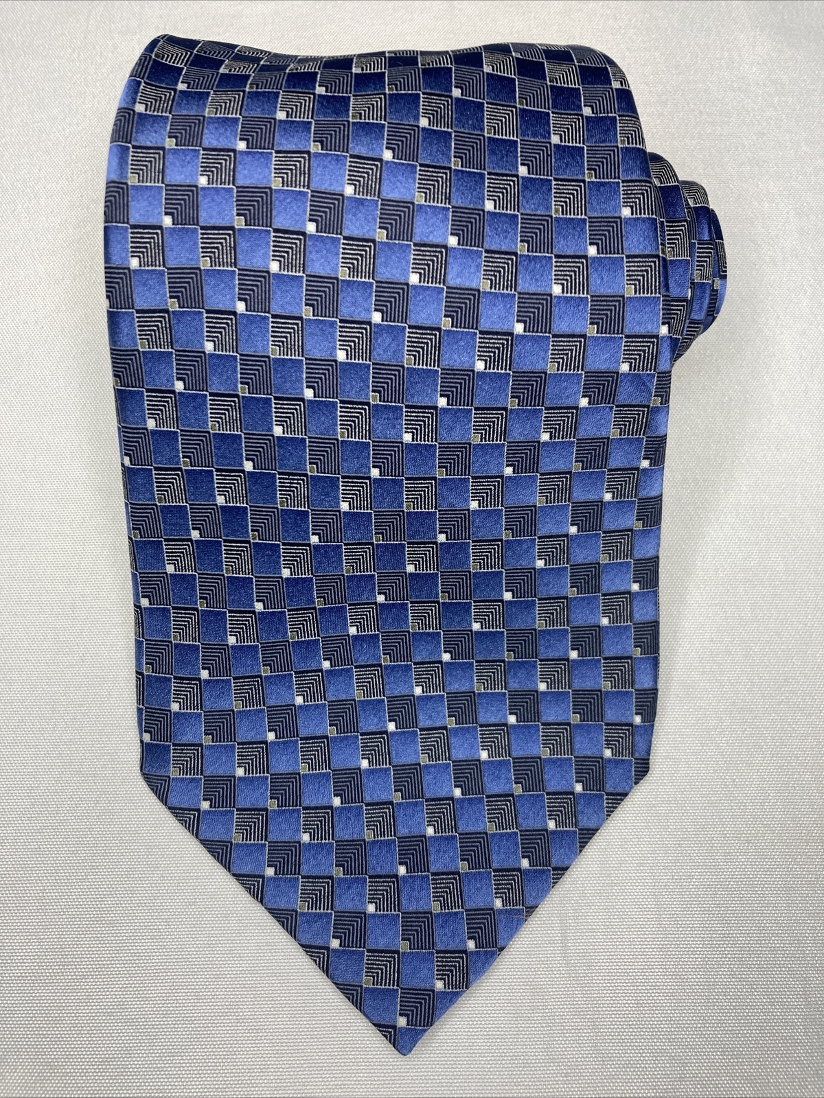 Picture 1 of 4