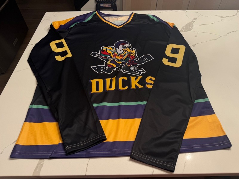 ADAM BANKS MIGHTY DUCKS Pull Over Hockey Jersey XL  Silk SCREENED