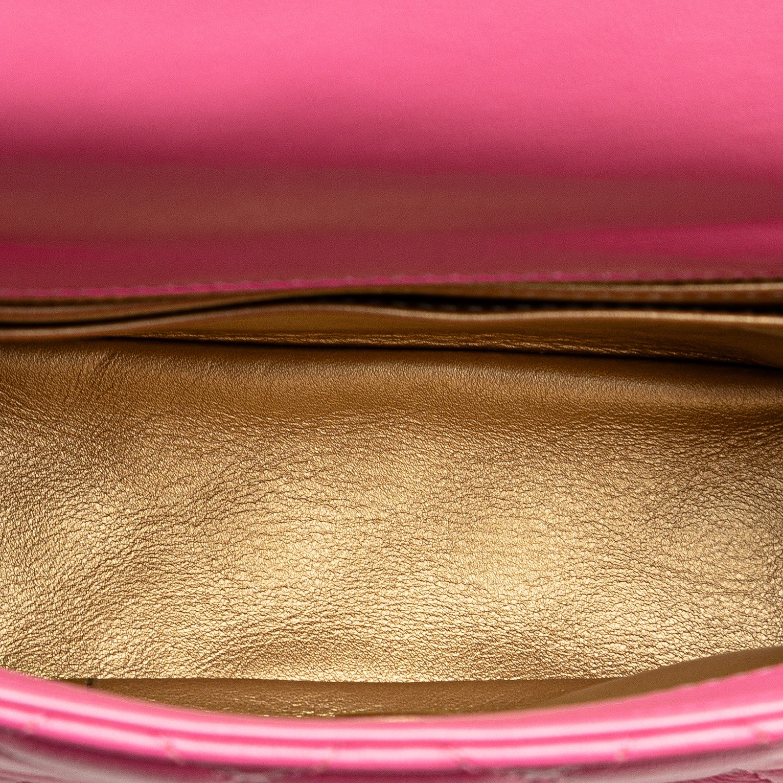 Authenticated Chanel Mini Square Classic Lambskin… - image 5