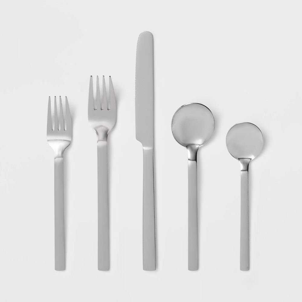 30pc Squared Straight Flatware Set with Caddy - Room Essentials 3490₽