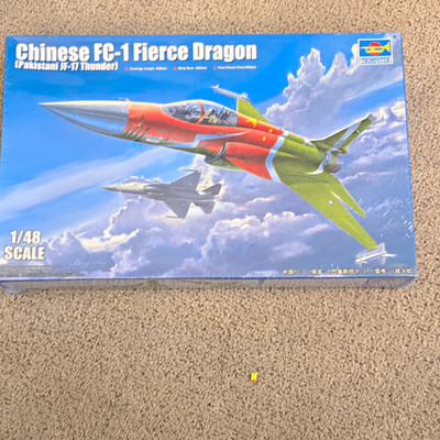 Trumpeter FC-1 Fierce Dragon / JF-17 Thunder 1:48 Airplane Kit MPN 02815