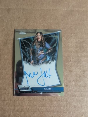 2026 NIA JAX TOPPS CHROME WWE BBA-NIA ON CARD AUTO QUEEN OF THE RING