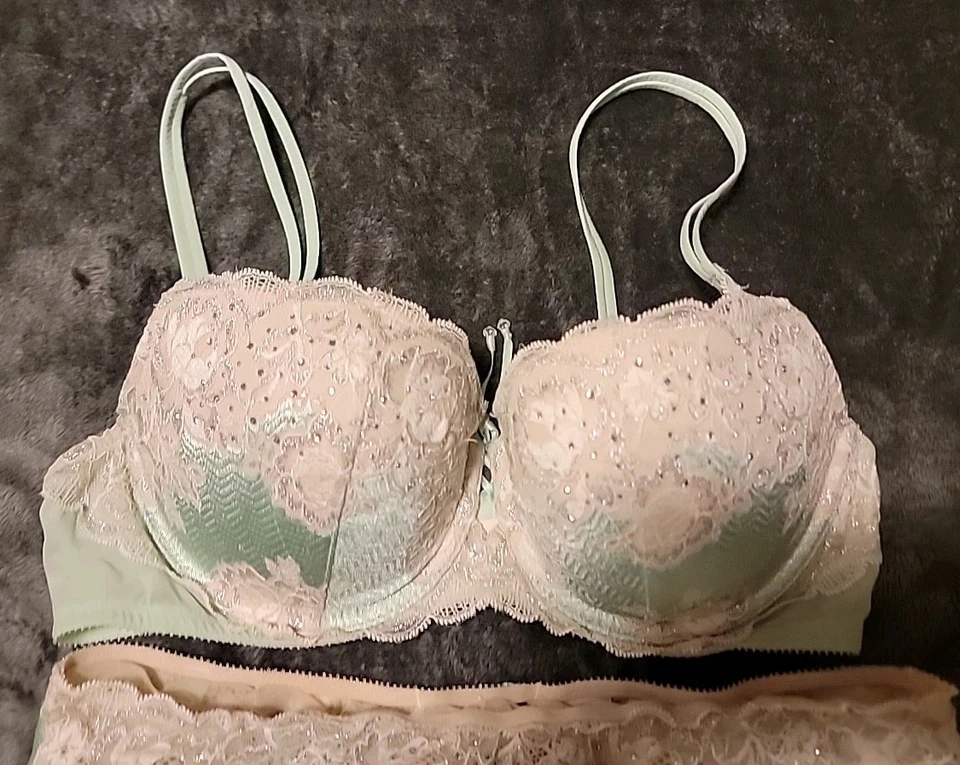 Victoria's Secret Bra & Garter Skirt 36C/L - Image 3 of 4