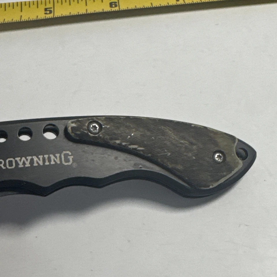 Navaja de Bolsillo Plegable Browning Modelo 933 Hoja Limpia Negra y Camuflada Foto 2 de 4