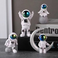 Gradient Astronaut Statues Set of 4, Spaceman Figurines Space Theme Decor for...