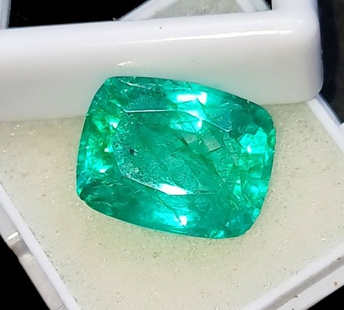 Natural Emerald 10.60 Ct Cushion Shape Loose Gemstone Certified - Picture 2 of 6