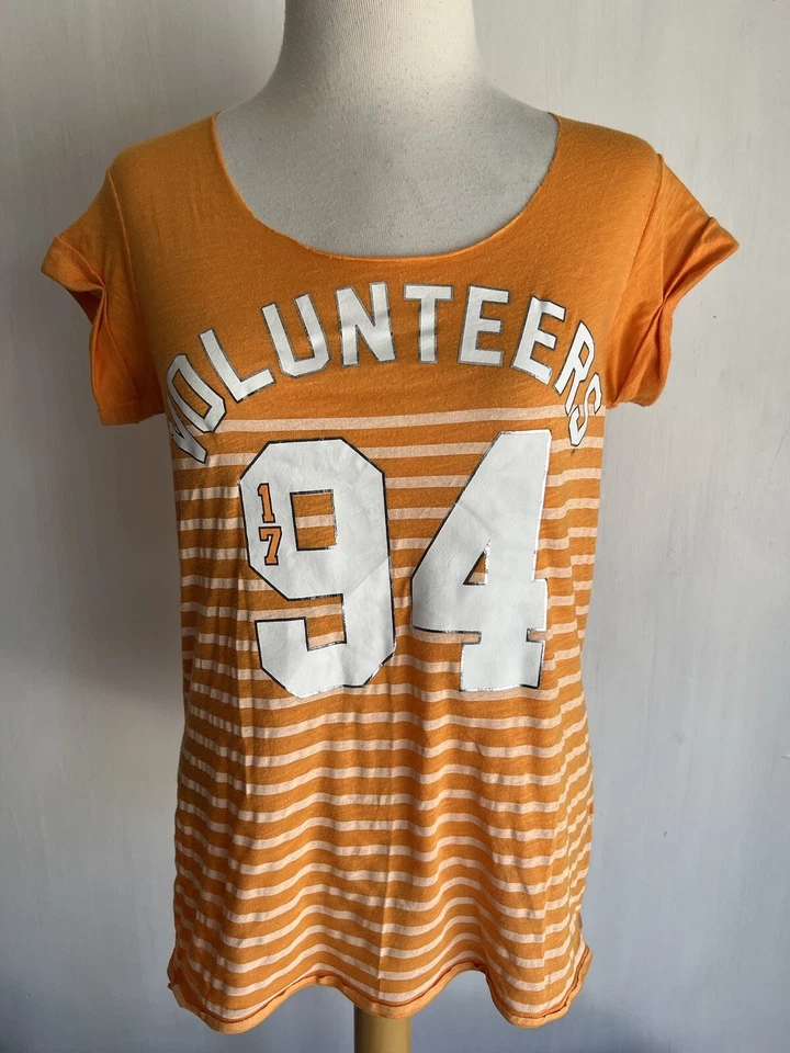 Camiseta Oficial TENNESSEE VOLUNTARIAS (2011) ROSA Victoria’s Secret Talla XS (M/L) Foto 2 de 4