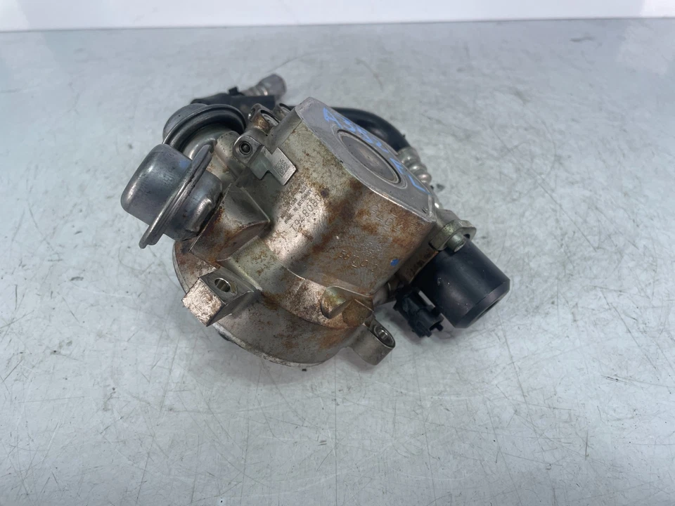 ✅10-18 OEM Porsche Cayenne Panamera 958 970 4.8 V8 Turbo Bomba de combustible de alta presión Foto 3 de 4