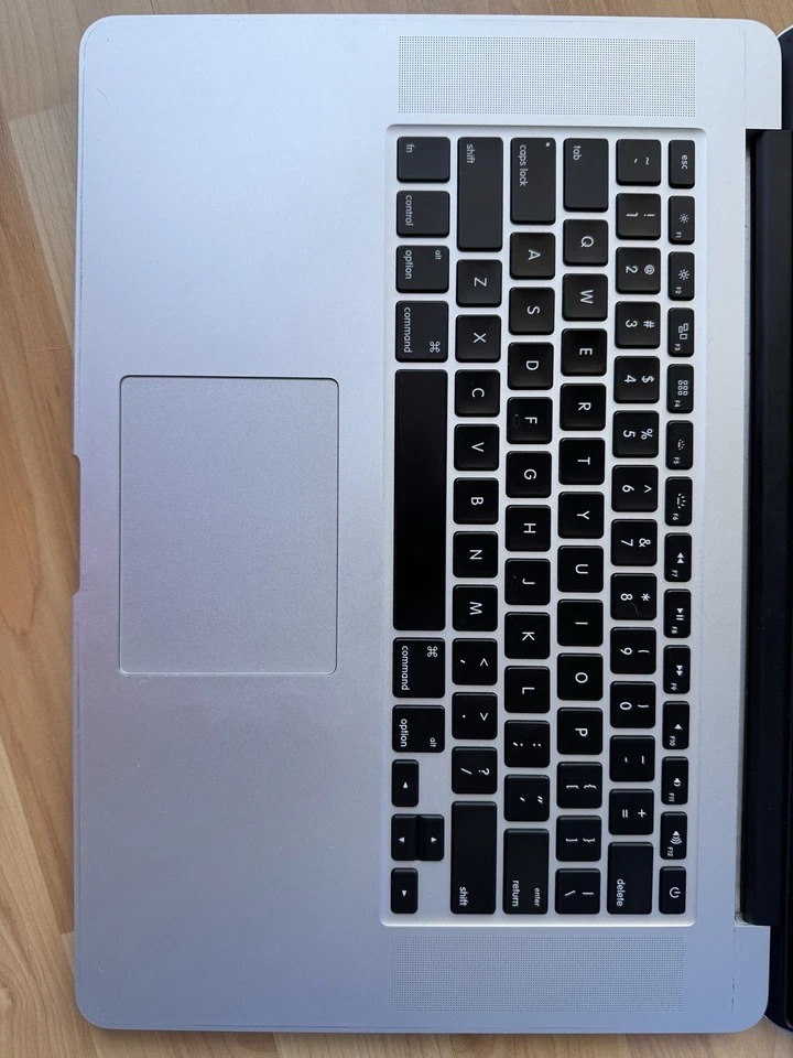 Apple MacBook Pro | 15in | 256GB HD - 16GB | Model A1398 - Image 2 of 4