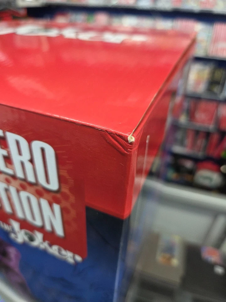 DC SUPER HERO COLLECTION "THE JOKER" - 13,7 in. FUERA DE PRODUCCIÓN. ABIERTO Foto 4 de 4