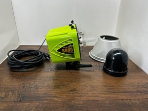 Alien Bees B800 320WS Studio Strobe Monolight by Paul C Buff