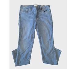 Jessica Simpson High Rise Rolled Ankle Jeans Medium Wash Size 10 30
