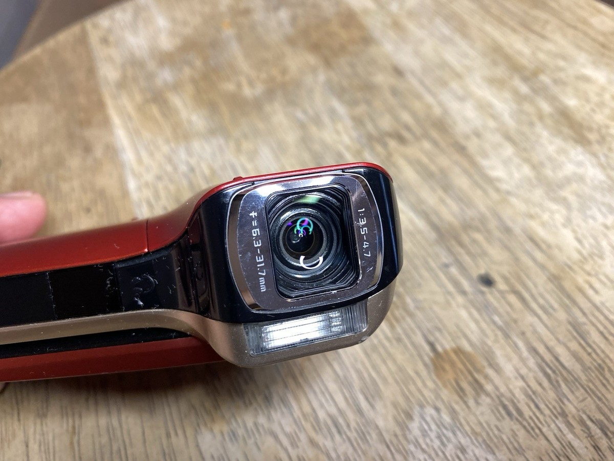 Sanyo Xacti VPC-HD700 7.1 MP 720p Camcorder Red Tested Works NO