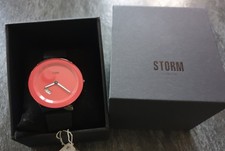 Storm Sotec Slate Red Damenuhr * Mineralglas Datum Milanaiseband Schwarz OVP 