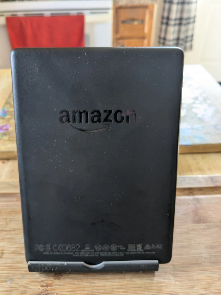 Amazon Kindle 8ª Generación | Modelo SY69JL | Wi-Fi | Lector Electrónico Foto 2 de 2