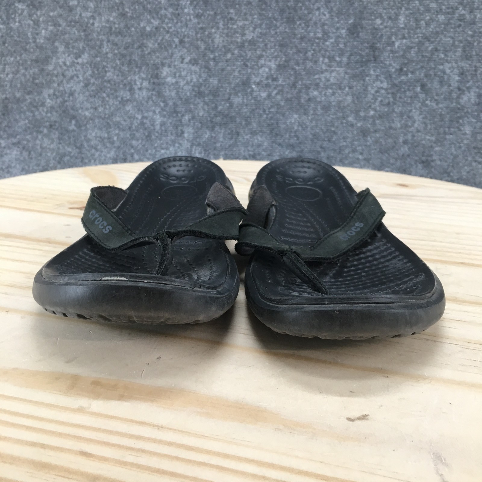 Crocs Sandals Womens 9 Capri Flip Flop Black Toe-Post Comfort Casual Flats 11211