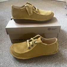 Clarks Funny Dream Ladies Yellow Nubuck Leather Lace Up Shoes Uk Size 5 D NEW