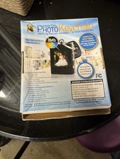 Innovage Digital Photo Keychain 8mb 60 color photos 1.4" LCD Color Screen