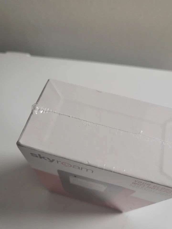 Skyroam Global Personal Wifi Hotspot Brand New Unused - Image 3 of 3