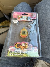 Giga Pets Interactive Toy CompuKitty Keychain & Virtual Pet