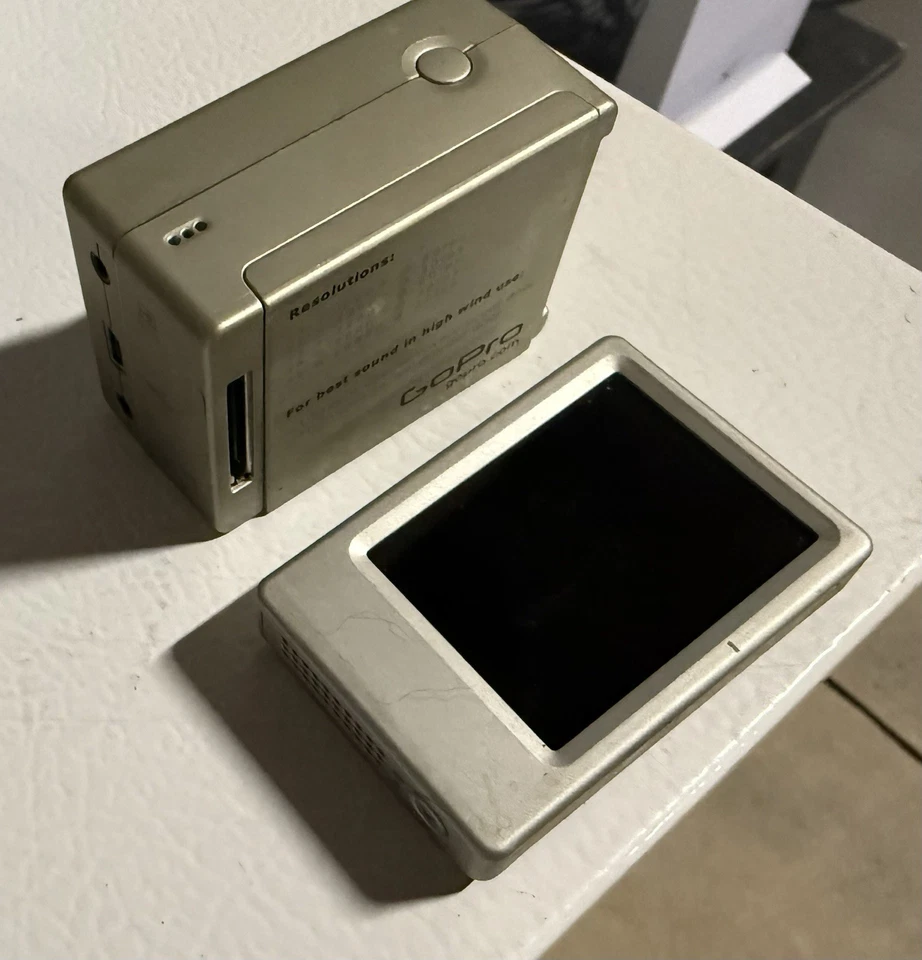 GoPro HERO 1ª Generación Gen. Cámara plateada con cable de alimentación ¡y MÁS! Foto 3 de 4