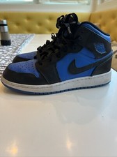 Nike Air Jordan Boys 5.5 Mid Top Blue Black-excellent used condition