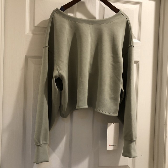 lululemon twist back to front pullover