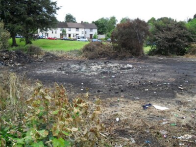 Foto 6x4 Reste Lagerfeuer, Barrack Hill Armagh\/H8645 Die Reste von um 2009