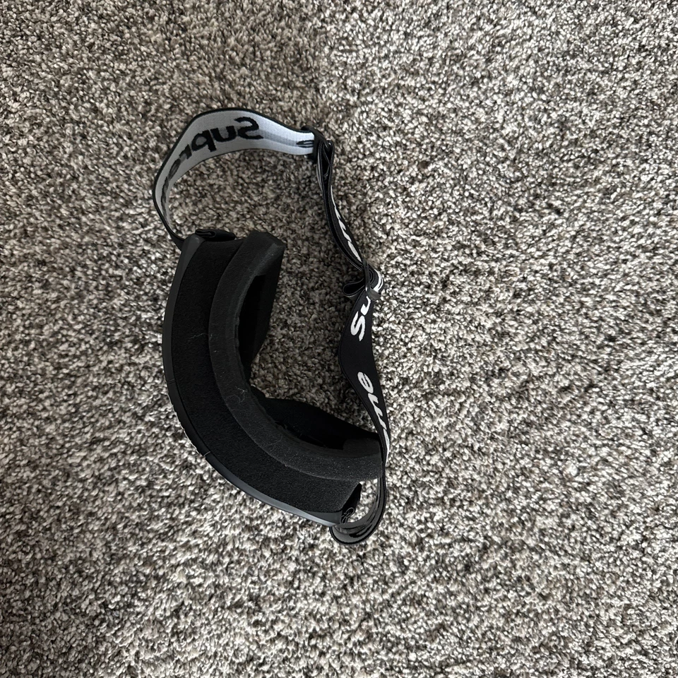 Supreme × Smith Cariboo OTG Ski Goggle - Image 3 of 4