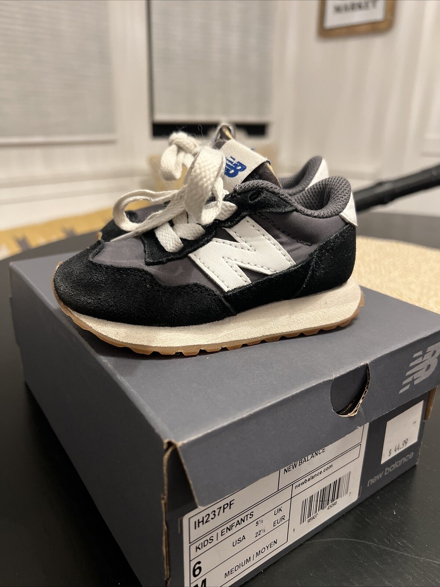 New Balance Baby/Toddler Laces Black Sneakers Shoes Size