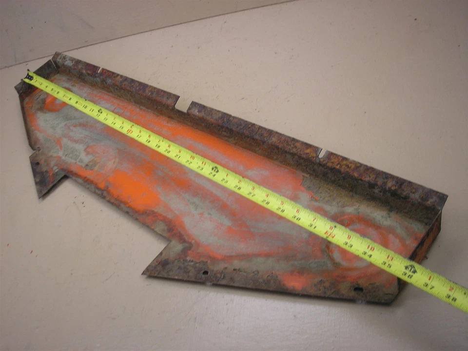 Case Ingersoll 220 222 224 444 446 trator J44 cortador deck cinto protetor C26810 - Imagem 2 de 4