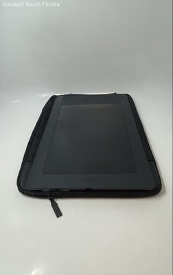 Wacom Intuos 5 PTH-650 Black Graphics Touch Medium Pen Tablet W/ Case Not Tested