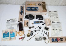 VINTAGE COX SLOT CAR 1/24 PEZZI PEZZI MODELLO AMERICANO CARTE PISTA FONDO DI MAGAZZINO