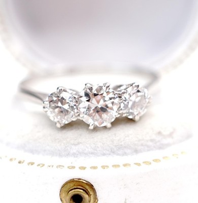 Antiker wunderschöner wertvoller Ring mit 0,84ct Brillanten aus Platin  B4344